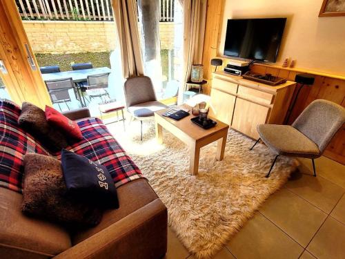 Duplex montagnard 3* aux Gets avec terrasse et parking
