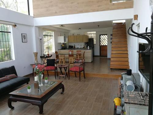 Η κουζίνα ή μικρή κουζίνα στο Nice country house with pool and beautiful view