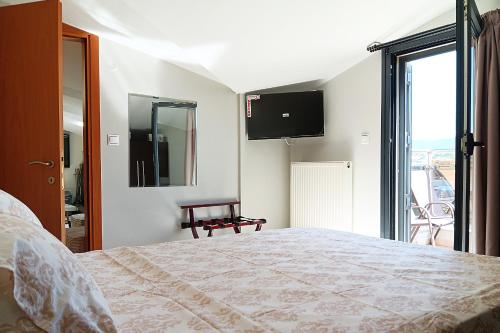 Metaxenia's apartment 301