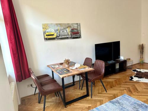 Centrally located apartment near Airport Trains Stations
