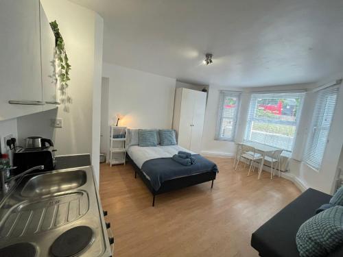 Posezení v ubytování London Studio Stays