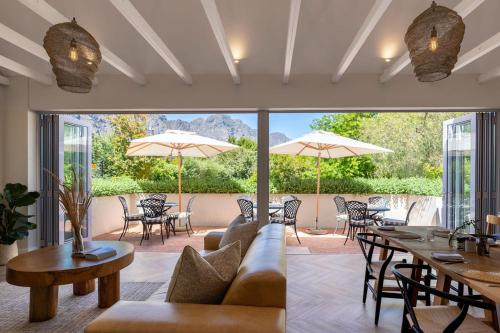 Et opholdsområde på Lavender Farm Boutique Guest House