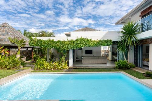 Bazén v ubytování Villa Tipik - West Coast, Private Villas Resort nebo v jeho okolí