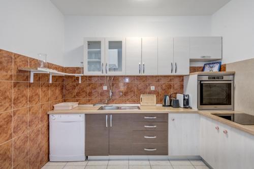 Meje seafront suite