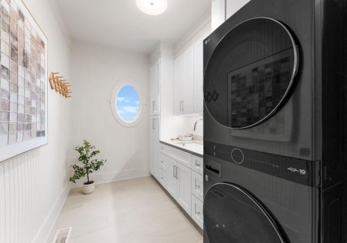 a kitchen with a microwave oven in a room at Stone Point Overlook in Mooresville