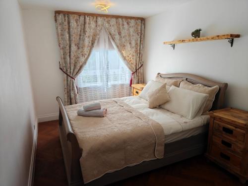 Ένα ή περισσότερα κρεβάτια σε δωμάτιο στο Modern 2 Bed Flat