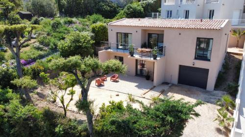 La Villa 239