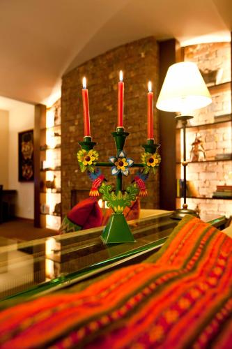 Ruang duduk di LP Los Portales Hotel Cusco