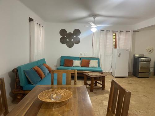 Kuchyň nebo kuchyňský kout v ubytování Villa Las Palmeras con piscina en Las Galeras