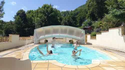 Photo de la galerie de l'établissement Century 21 Stay, à Mauléon-Barousse