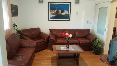 Imagen de la galería de Apartments Rino Lux, en Sveti Stefan