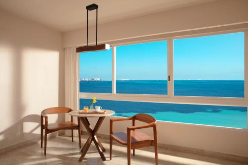 Ein allgemeiner Meerblick oder ein Meerblick von des Resorts aus
