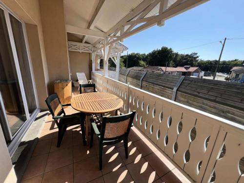 Photo de la galerie de l'établissement Résidence Le Cordouan - 072 - Appartement 5 personnes dans Résidence avec Piscine MAE-1911, à Soulac-sur-Mer