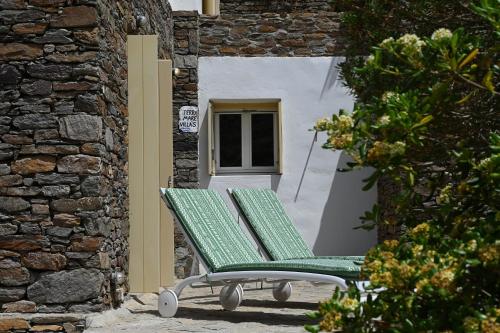 Gallery image of Terramare Villa's 3 in Kithnos