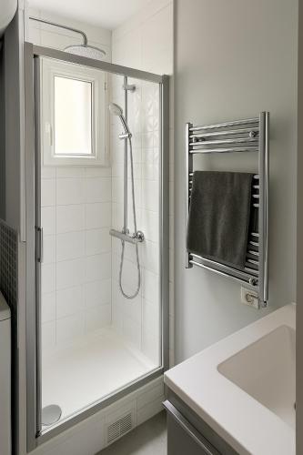 Photo de la galerie de l'établissement Le Nid Douillet en Plein Centre, à Levallois-Perret