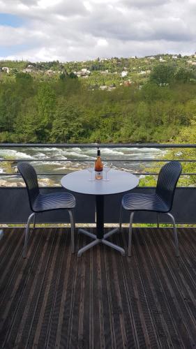 terrasse sur l'Ardèche