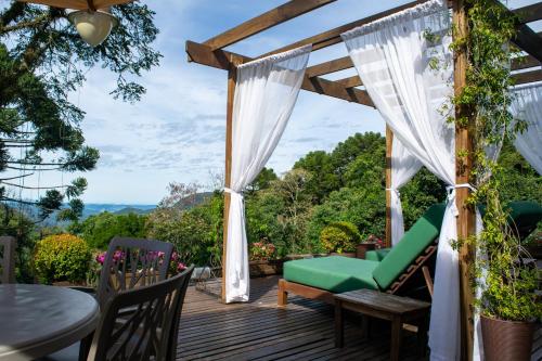 Villa Bella Hotel & SPA Gramado — Pool view