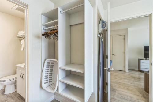 Ένα μπάνιο στο Simplicity At The Rim 1419 I Spacious 1 Bed 1 Bth