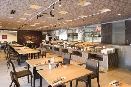 A restaurant or other place to eat at Kushiro Century Castle Hotel