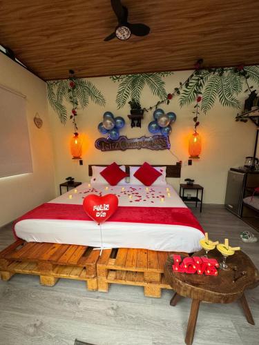 Cama o camas de una habitación en Glamping Entre Rocas Tena