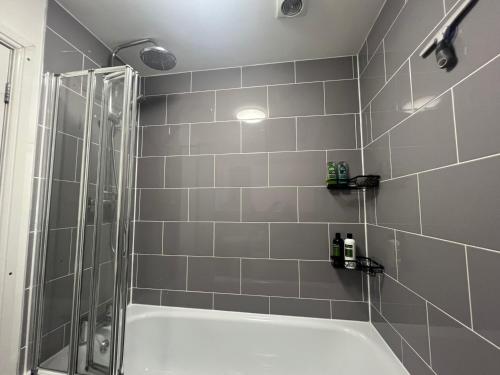 Koupelna v ubytování Seaside Cottage Escape in Paignton - Sleeps 4
