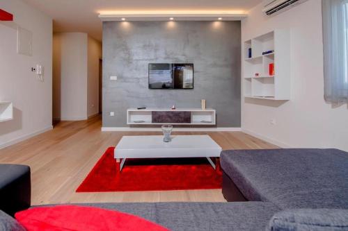 Apartments with parking space Rovinj - 24440