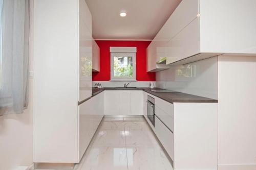Apartments with parking space Rovinj - 24440