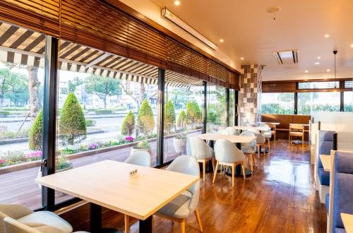 Restoran atau tempat lain untuk makan di Richmond Hotel Miyazakiekimae