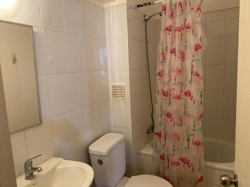 Koupelna v ubytování Departamento amoblado en condominio 3H 2B