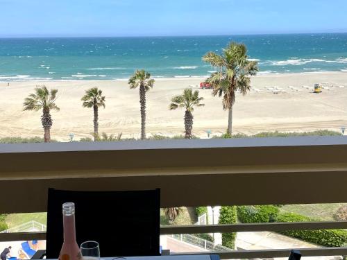 Superbe appartement avec piscine et parking sécurisé - FR-1-748-33