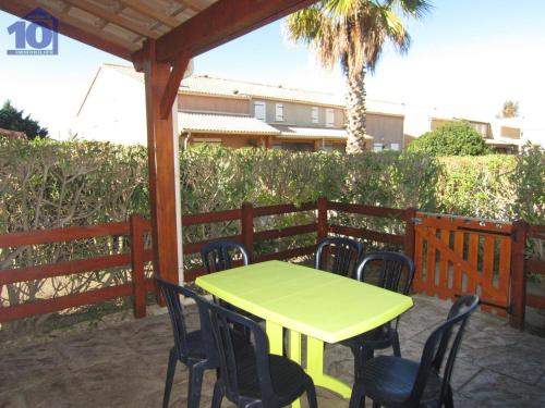 Pavillon 5 pers, terrasse, piscine, parking à Vendres Plage - FR-1-781-96