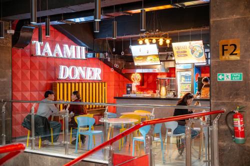 Un restaurante u otro lugar para comer en Link Hotel Darkhan Mongolia