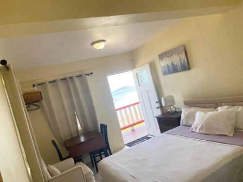 Postel nebo postele na pokoji v ubytování Diamond Inn