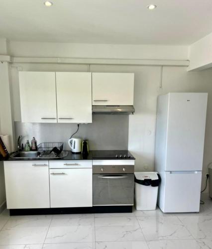 Appartement Oraにあるキッチンまたは簡易キッチン