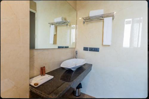 Phòng tắm tại Hotel Mayur C R Park - Greater Kailash New Delhi