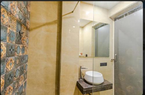 Koupelna v ubytování Hotel Mayur C R Park - Greater Kailash New Delhi