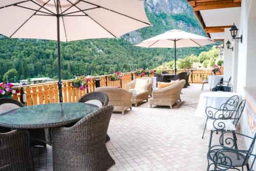 Nespecifikovaný výhled na hory nebo výhled na hory při pohledu z hotelu
