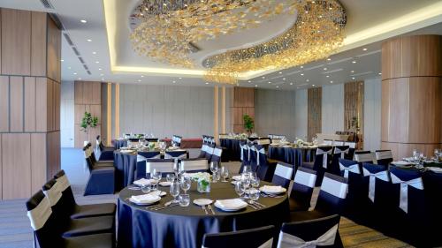 Εστιατόριο ή άλλο μέρος για φαγητό στο Wyndham Legend Halong