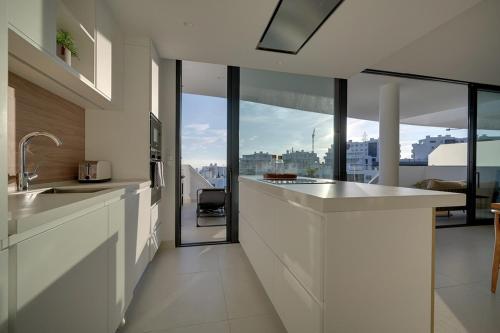 HigueronWest217 Stunning Sea Views 2 Pools