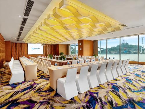 Χώρος καθιστικού στο Wyndham Legend Halong