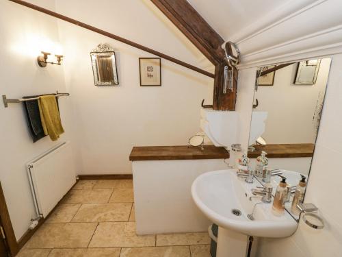 Ένα μπάνιο στο Chetwynd Lodge