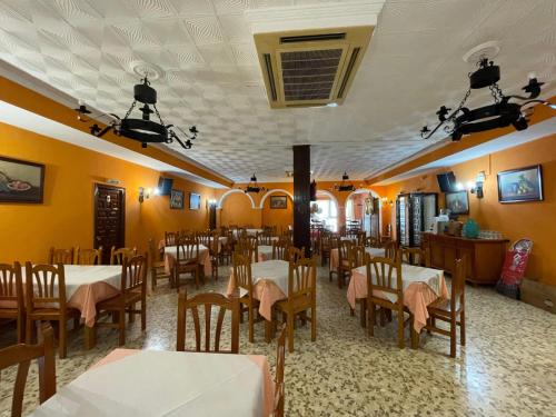 Restaurace v ubytování El Faisan C&R Hotel