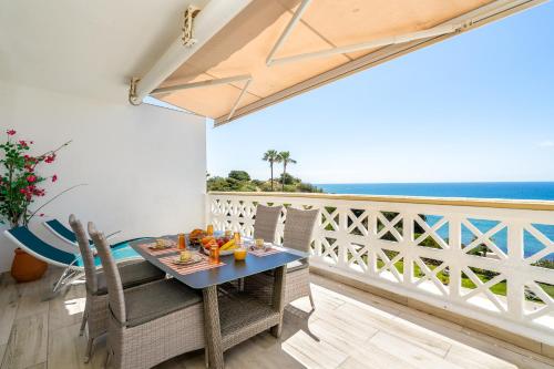 Aveiros by the Sea by Intiholidays
