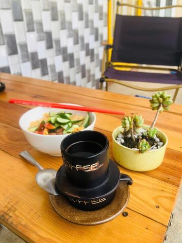 Makanan di atau berdekatan apartmen