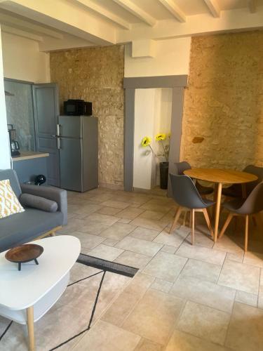 Photo de la galerie de l'établissement Apparemment - 2min a pied de la gare, à Bourges