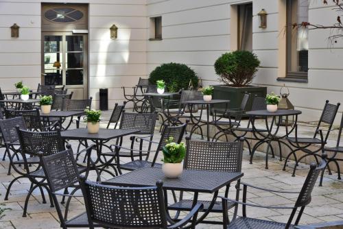 Monbijou Hotel photo 60