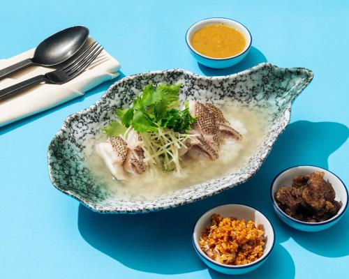 Makanan di atau berdekatan hotel