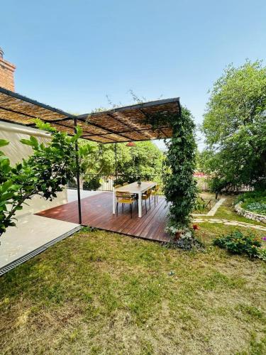 Lucia's Residence