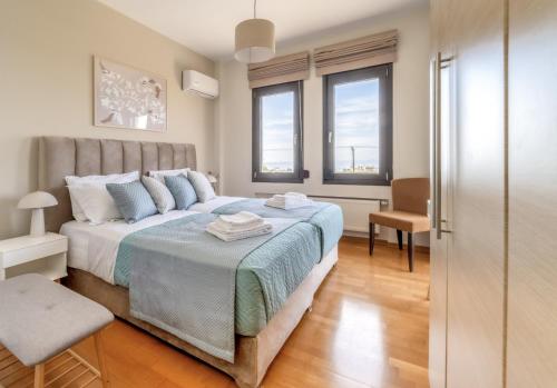 Una cama o camas en una habitación de Villa Zoe - With 72m Pool