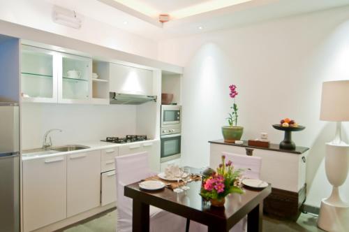 Dapur atau dapur kecil di Nunia Boutique Villa